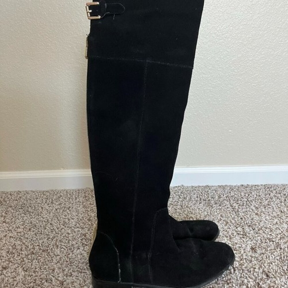 Boots With The Back Zipper Size 7 - Picture 4 of 9